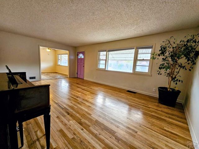 1126 Berkley Ave, Pueblo, CO 81004