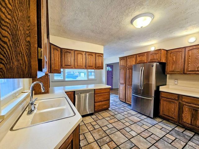 1126 Berkley Ave, Pueblo, CO 81004