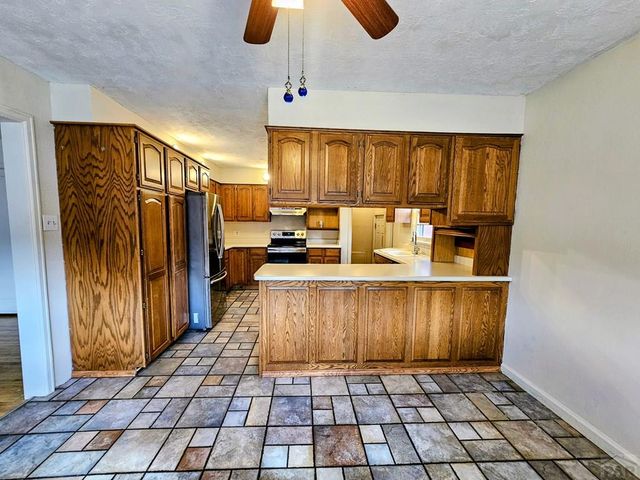 1126 Berkley Ave, Pueblo, CO 81004