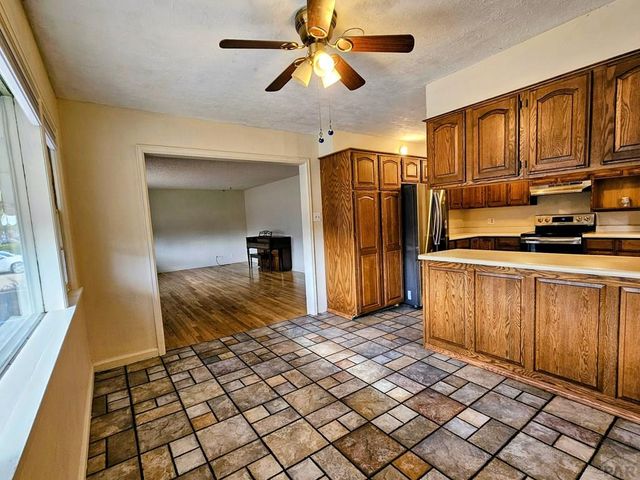 1126 Berkley Ave, Pueblo, CO 81004