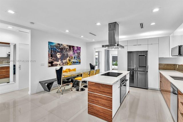 1002 10th St 1002, Miami Beach, FL 33139