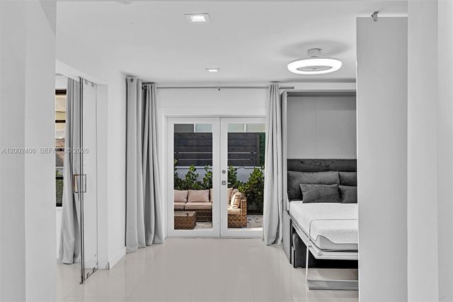 1002 10th St 1002, Miami Beach, FL 33139