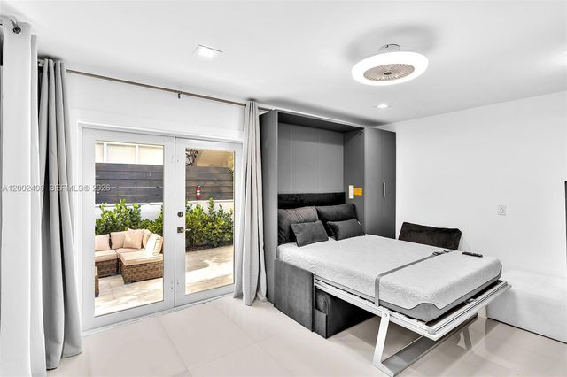 1002 10th St 1002, Miami Beach, FL 33139