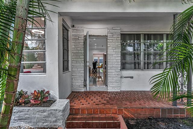 1002 10th St 1002, Miami Beach, FL 33139