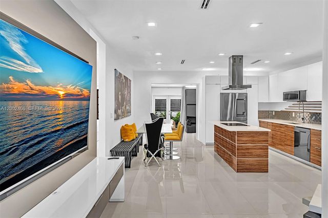 1002 10th St 1002, Miami Beach, FL 33139