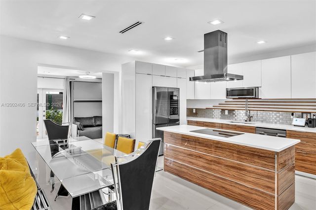 1002 10th St 1002, Miami Beach, FL 33139