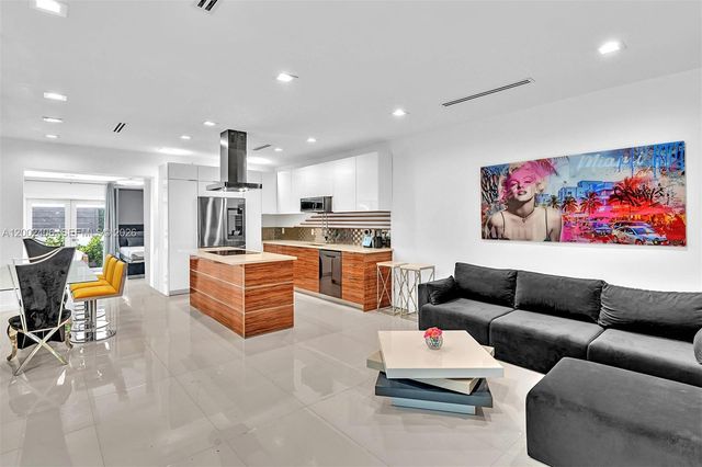 1002 10th St 1002, Miami Beach, FL 33139