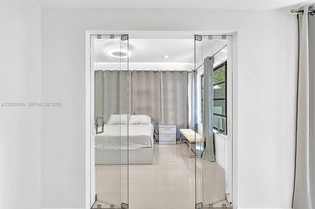 1002 10th St 1002, Miami Beach, FL 33139