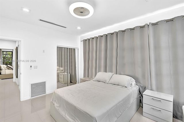 1002 10th St 1002, Miami Beach, FL 33139