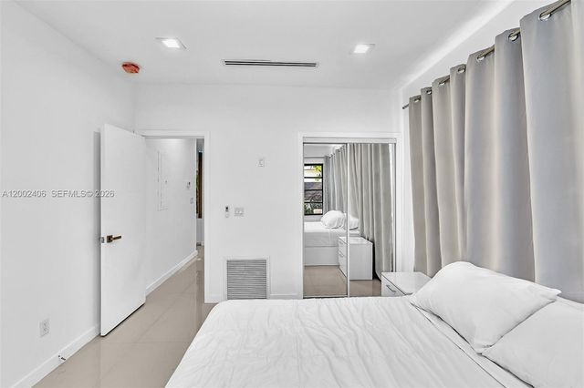 1002 10th St 1002, Miami Beach, FL 33139