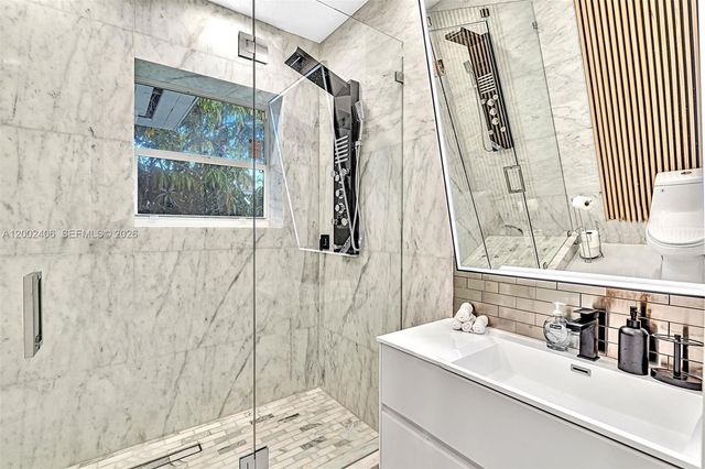 1002 10th St 1002, Miami Beach, FL 33139