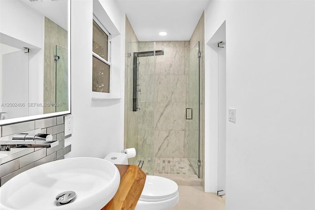 1002 10th St 1002, Miami Beach, FL 33139