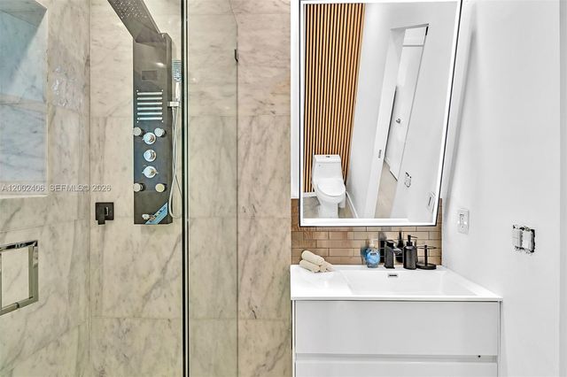 1002 10th St 1002, Miami Beach, FL 33139