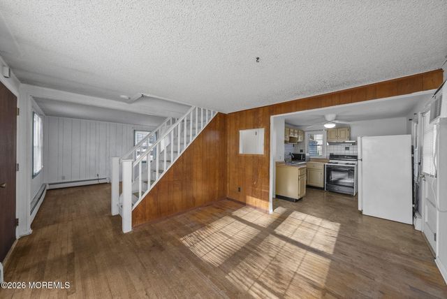 517 Middle Lane, Howell, NJ 07731