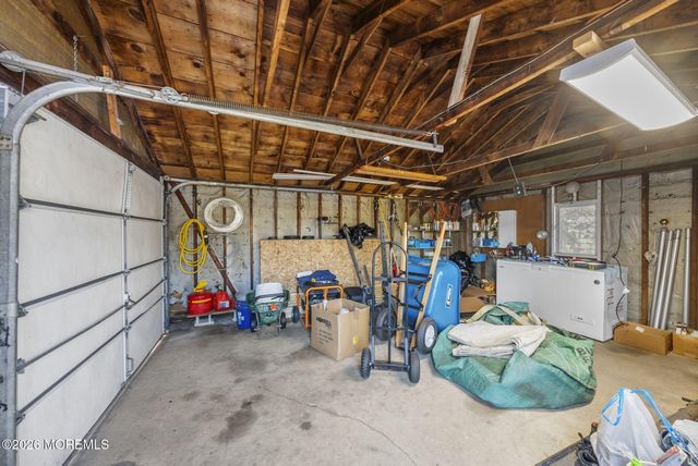 517 Middle Lane, Howell, NJ 07731