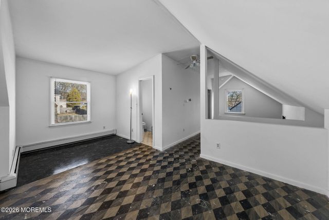 517 Middle Lane, Howell, NJ 07731