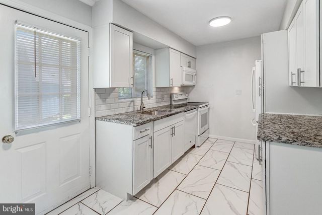 13208 ALDRIN ST, Woodbridge, VA 22191