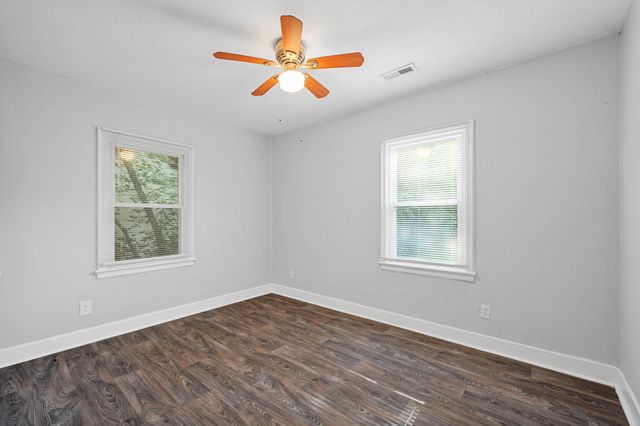 1112 Lee Avenue, Rossville, GA 30741