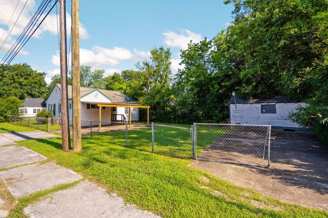 1112 Lee Avenue, Rossville, GA 30741