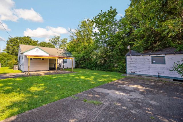 1112 Lee Avenue, Rossville, GA 30741