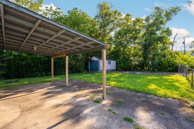 1112 Lee Avenue, Rossville, GA 30741
