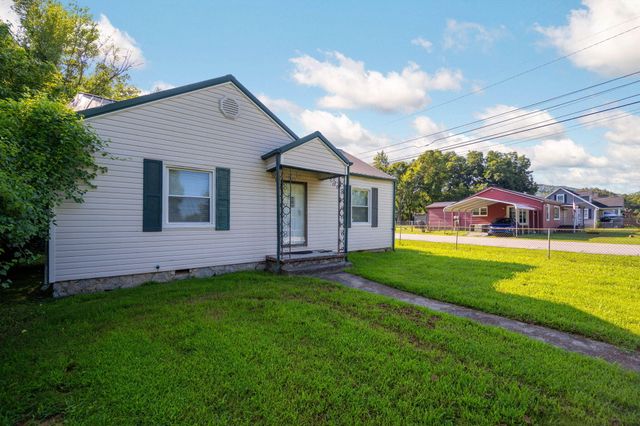 1112 Lee Avenue, Rossville, GA 30741