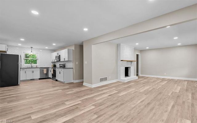 5725 Stanleyville Drive, Winston-salem, NC 27105