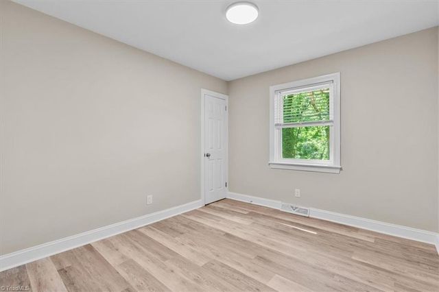 5725 Stanleyville Drive, Winston-salem, NC 27105