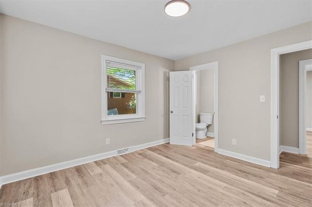 5725 Stanleyville Drive, Winston-salem, NC 27105