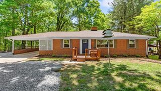 5725 Stanleyville Drive, Winston-salem, NC 27105