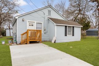 806 Walnut Street, Bryan, TX 77803