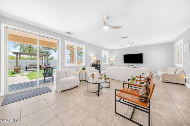 13023 N 93RD Drive, Peoria, AZ 85381