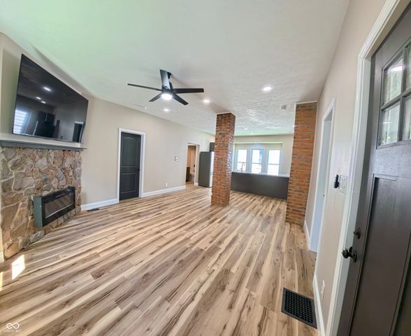 616 Main Street, Shelbyville, IN 46176