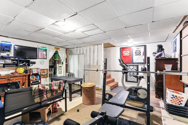 514 Shadyside Circle, Hopkins, MN 55343