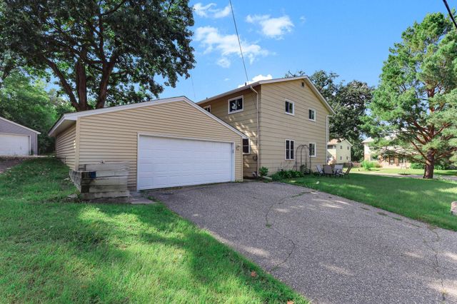 514 Shadyside Circle, Hopkins, MN 55343