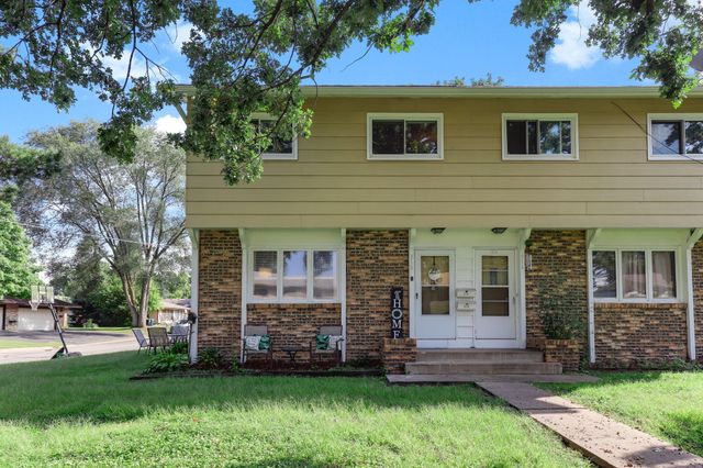 514 Shadyside Circle, Hopkins, MN 55343