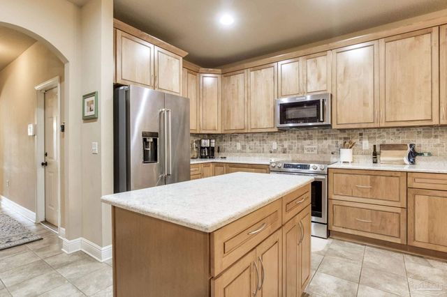 5521 Huntingdon St, Milton, FL 32570