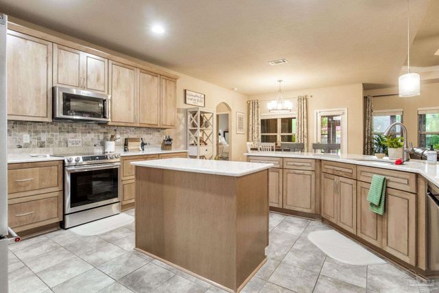 5521 Huntingdon St, Milton, FL 32570