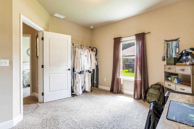 5521 Huntingdon St, Milton, FL 32570