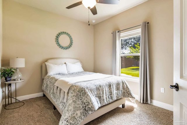 5521 Huntingdon St, Milton, FL 32570