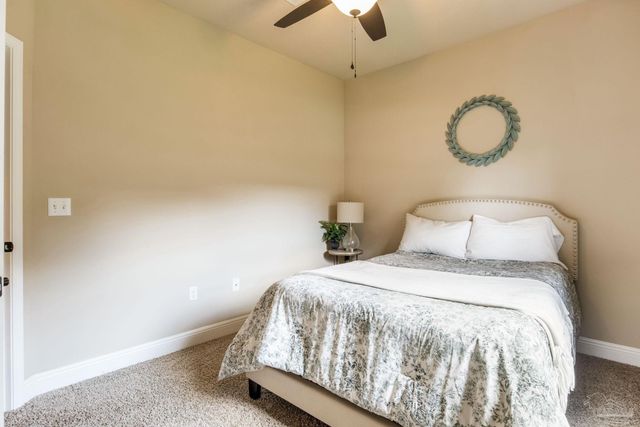 5521 Huntingdon St, Milton, FL 32570