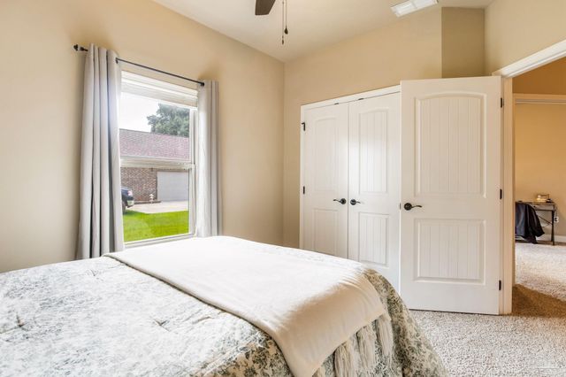 5521 Huntingdon St, Milton, FL 32570