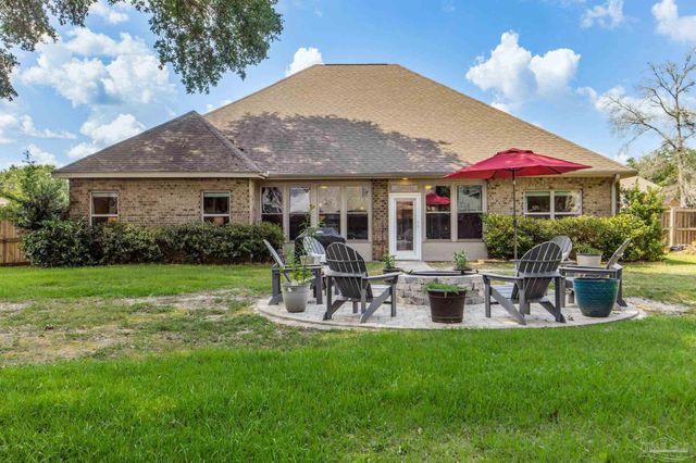 5521 Huntingdon St, Milton, FL 32570