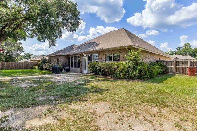 5521 Huntingdon St, Milton, FL 32570