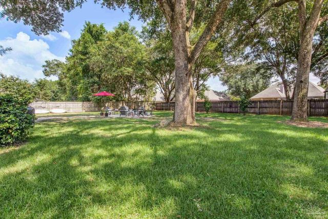 5521 Huntingdon St, Milton, FL 32570