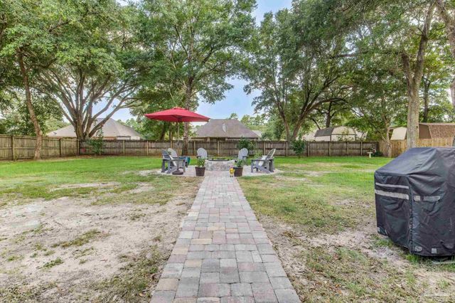 5521 Huntingdon St, Milton, FL 32570