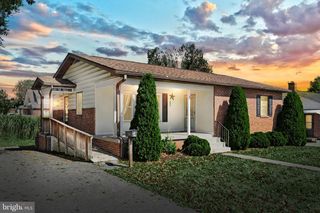 254 BARLOW ST, Gettysburg, PA 17325