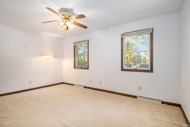58443 Oakwood Court, Elkhart, IN 46516