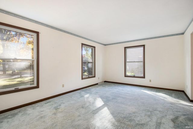 58443 Oakwood Court, Elkhart, IN 46516
