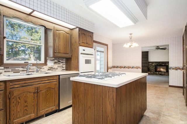 58443 Oakwood Court, Elkhart, IN 46516